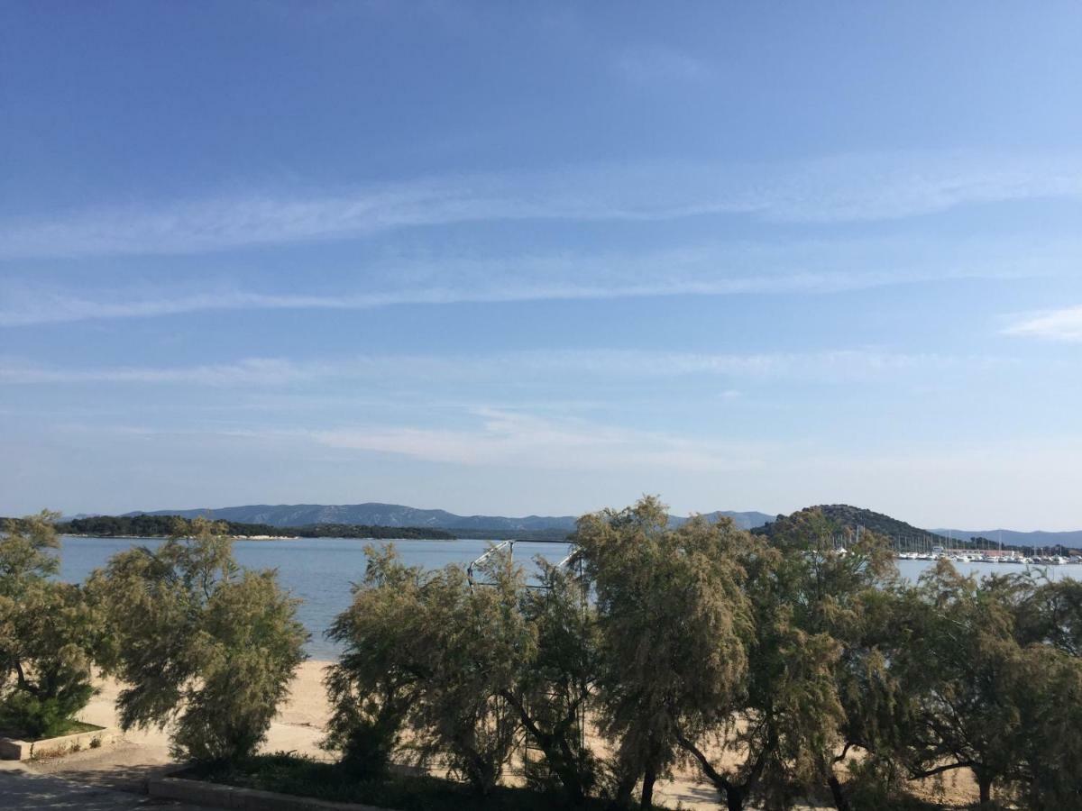Beach Apartment Ana With Sea View, Balcony, Garden & Bbq, Murter - Dalmatia Kültér fotó