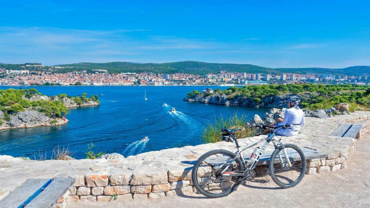 Beach Apartment Ana With Sea View, Balcony, Garden & Bbq, Murter - Dalmatia Kültér fotó